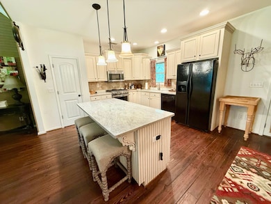 561 Maple Ridge Ln, Calera, AL 35040 - photo 6