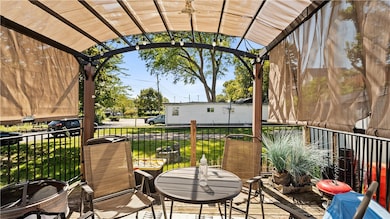 31 Alfa Dr, Pawtucket, RI 02860 - photo 4