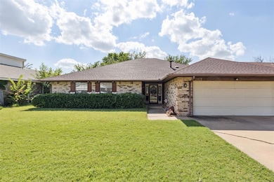2013 Tanglewood Dr, Edmond, OK 73013 - photo 3