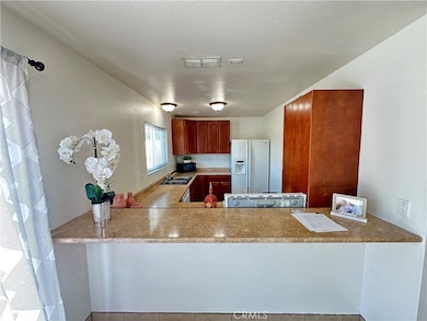 3195 Newell Dr, Riverside, CA 92507 - photo 7