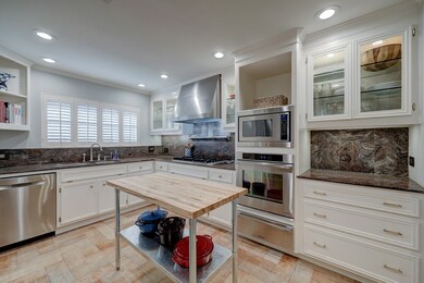 10035 Olympia Dr, Houston, TX 77042 - photo 4