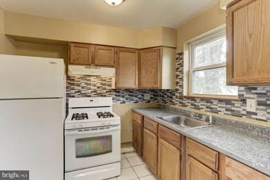 1925 Addison Rd S, District Heights, MD 20747 - photo 6