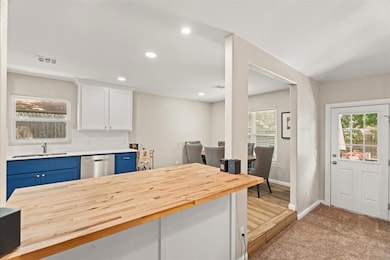 104 S Ramblin Oaks Dr, Moore, OK 73160 - photo 6