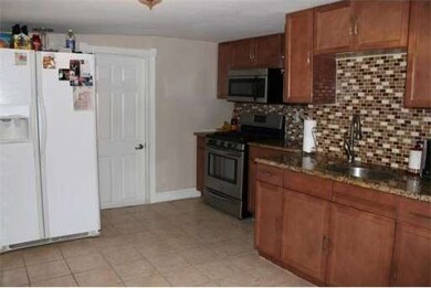 32 Cross St unit 32, Waltham, MA 02453 - photo 3