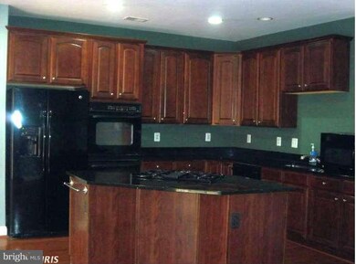 9971 Cyrandall Dr, Oakton, VA 22124 - photo 5