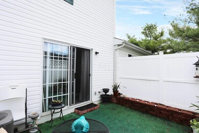 6720 Axtel Dr unit 9B, Canal Winchester, OH 43110 - photo 3