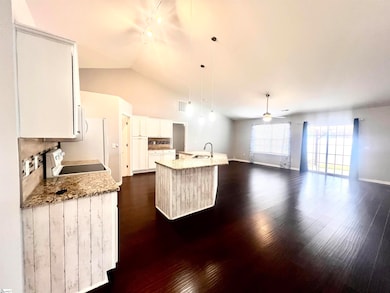 202 Catterick Way, Fountain Inn, SC 29644 - photo 4