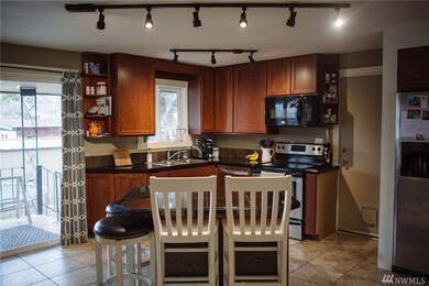 1405 Springwater St, Wenatchee, WA 98801 - photo 3