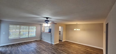 201 Manatee Ln unit C, Fort Pierce, FL 34982 - photo 2