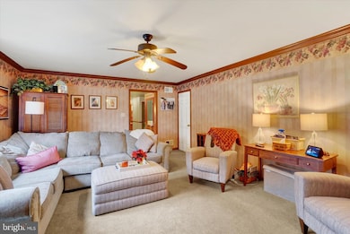 2035 Parkton Ln, York, PA 17408 - photo 3