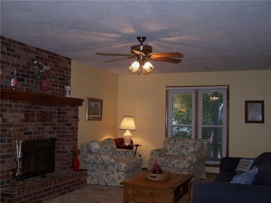 805 Crane St, Raymore, MO 64083 - photo 4