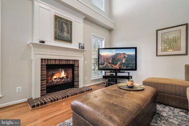 14910 Fruit Tree Ct, Woodbridge, VA 22193 - photo 7