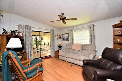 35214 Lindsey Ln, Zephyrhills, FL 33541 - photo 2