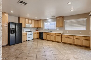 8383 Golden Amber St, Las Vegas, NV 89139 - photo 6