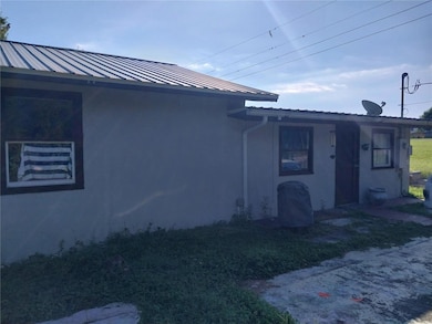 37732 Cecil Ln, Zephyrhills, FL 33542 - photo 5