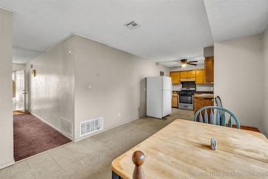 571 W 149th Place, Glenpool, OK 74033 - photo 7