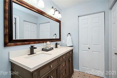 New double vanity with loads of storage