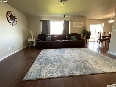 2321 Annie Lou Ct, Forest Grove, OR 97116 - photo 4