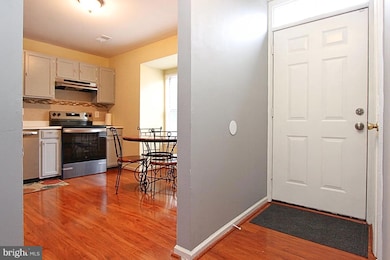 16278 Taconic Cir, Dumfries, VA 22025 - photo 2