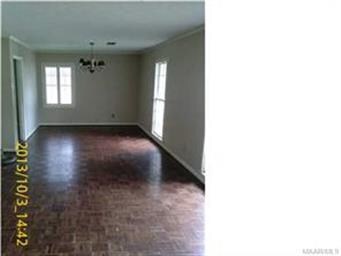 Livingrooom and Diningroom Combo