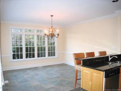 Kitchen / sunroom