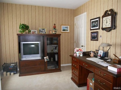 18440 Geary Ct, South Bend, IN 46637 - photo 4