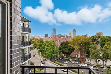 20 Old Mamaroneck Rd unit 6C, White Plains, NY 10605 - photo 3