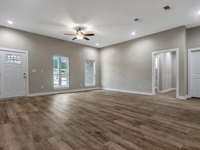 161 Dena Kay Dr, Lufkin, TX 75904 - photo 3