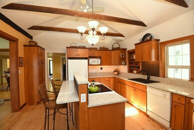 1164 S East St, Amherst, MA 01002 - photo 2