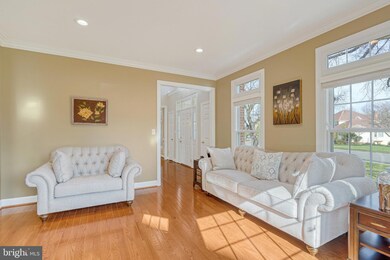 12601 Blythewood Dr, Fairfax, VA 22030 - photo 5