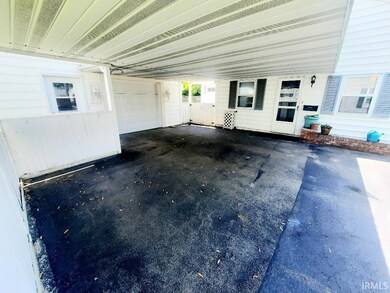 2203 E Sharon Dr, Muncie, IN 47302 - photo 4