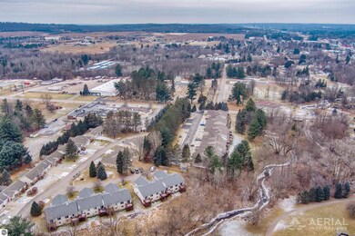 427 W River Park Dr, West Branch, MI 48661 - photo 5