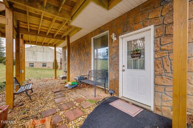 1813 Todd Dr, Johnson City, TN 37604 - photo 7