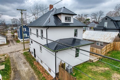 498 Clarendon St, Newark, OH 43055 - photo 5