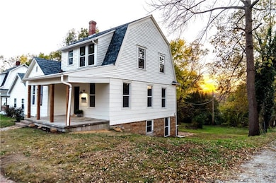 921 N 6th St, Atchison, KS 66002 - photo 2