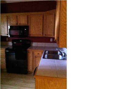 307 E Pershing St unit A, New Iberia, LA 70560 - photo 2