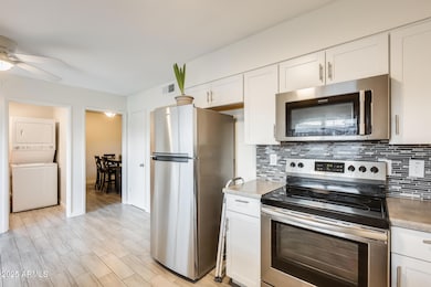 10909 W Santa fe Dr unit 5, Sun City, AZ 85351 - photo 3