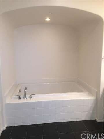 Mater bathroom over sized bath tub 