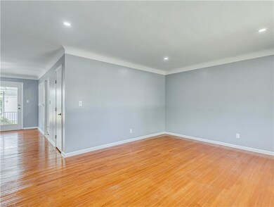 26384 Aaron Dr, Euclid, OH 44132 - photo 7