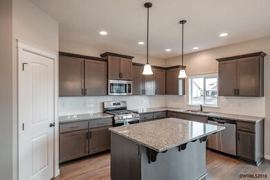 2160 NE Deciduous Ave, Albany, OR 97321 - photo 5