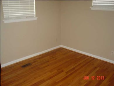 1411 Cloverdale Cir, Hixson, TN 37343 - photo 6