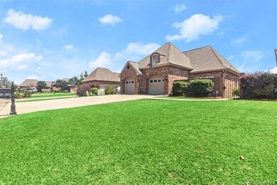 919 S Yorkshire Cir, Lake Charles, LA 70605 - photo 2