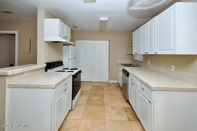 5203 Lexington Ave, Jacksonville, FL 32210 - photo 7