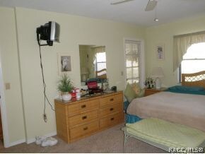 340 E Glassboro Ct, Hernando, FL 34442 - photo 2