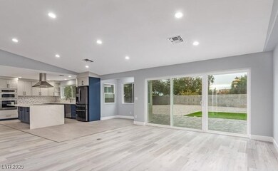 7611 Laredo St, Las Vegas, NV 89117 - photo 3