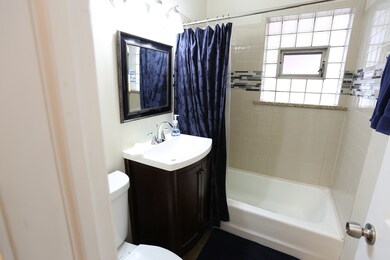 1541 Bristol Ave, Westchester, IL 60154 - photo 7