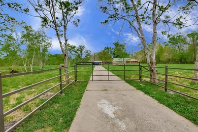13653 Walker Rd, Conroe, TX 77302 - photo 2