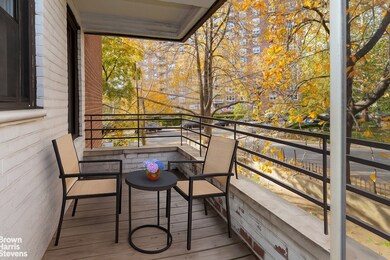 611 W 239th St unit 3F, Bronx, NY 10463 - photo 4