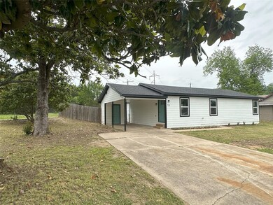 731 W Bullock St, Denison, TX 75020 - photo 2