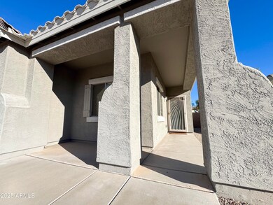 17230 W Saguaro Ln, Surprise, AZ 85388 - photo 4